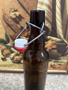 фото Бутылка 0,5 л с бугельной пробкой коричневая (4)